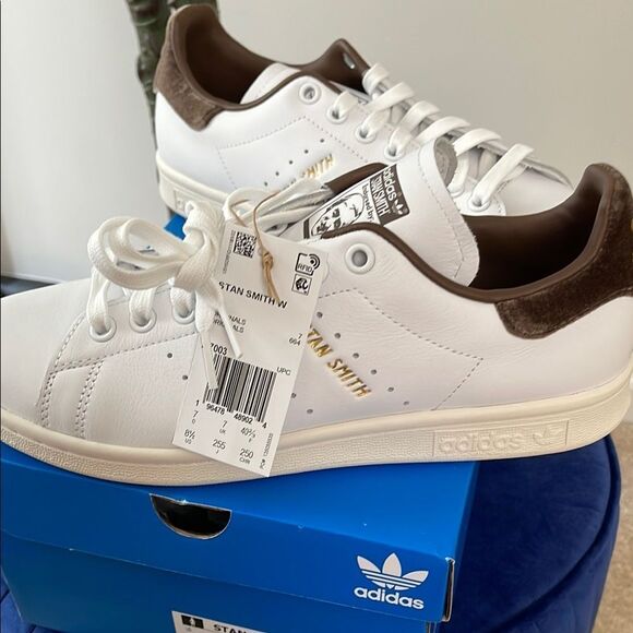 Adidas White and Brown Sneakers Classic Design - Picture 2 of 6